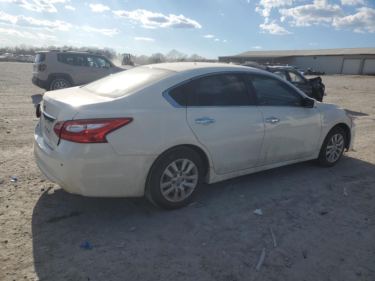 2016 NISSAN ALTIMA 2.5 - Фото 3