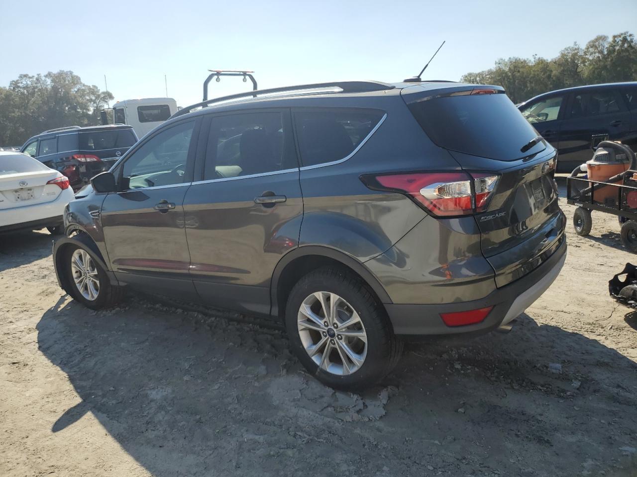 2017 FORD ESCAPE SE - Фото 2