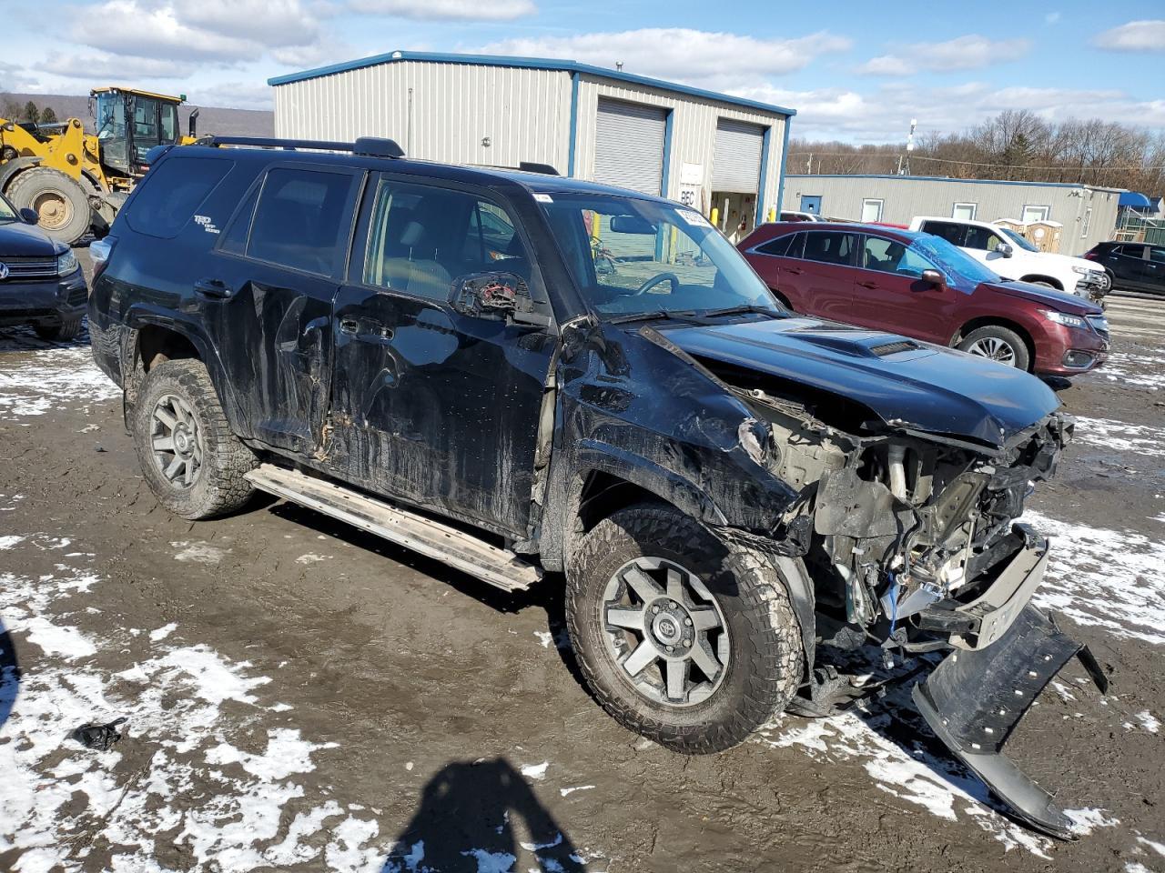 2019 TOYOTA 4RUNNER SR - Image 4