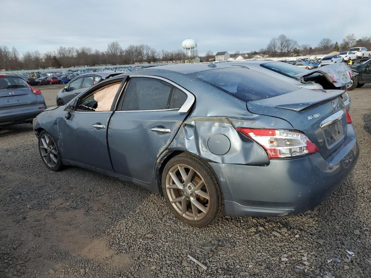 2011 NISSAN MAXIMA S - Image 2