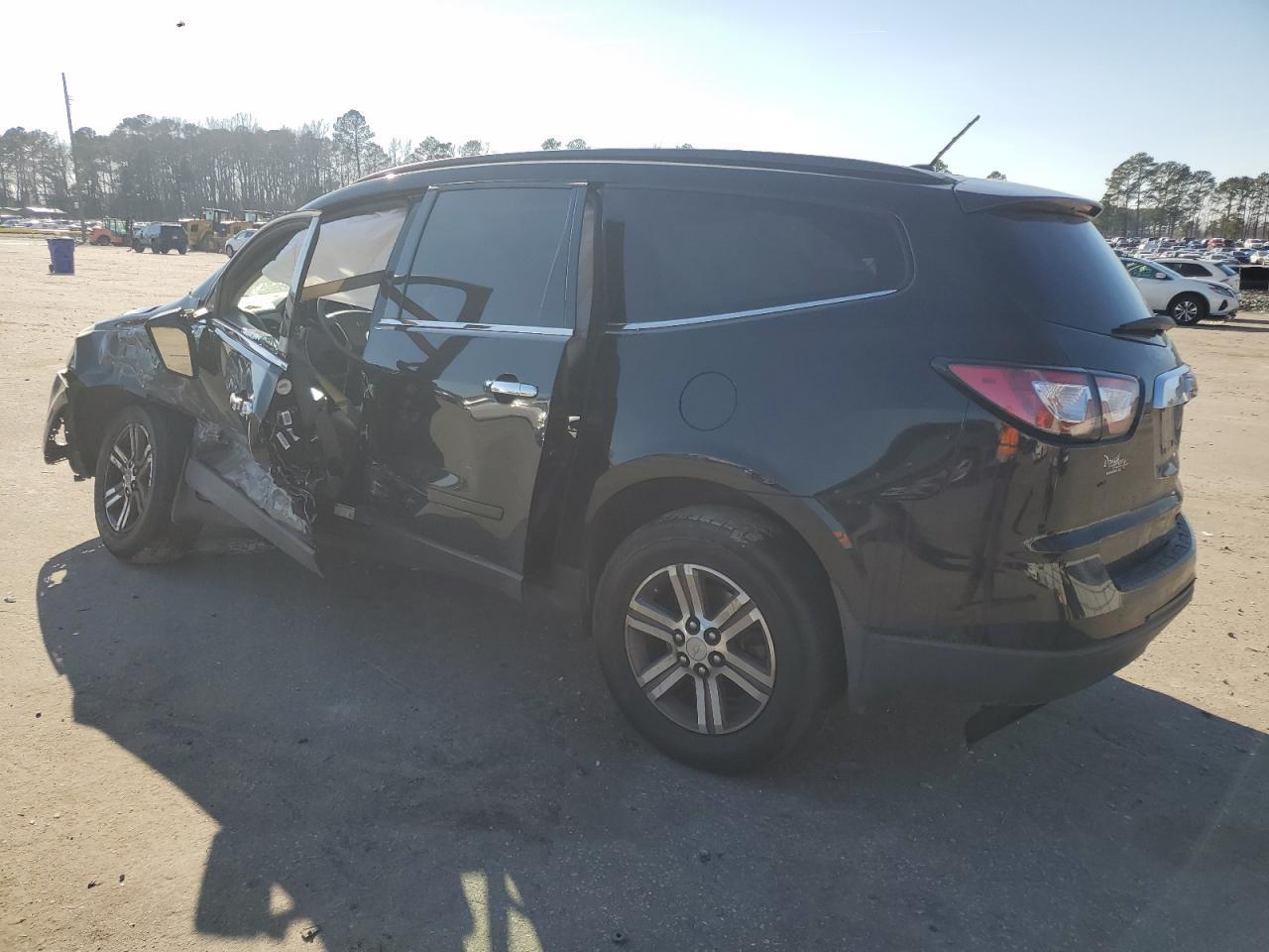 2015 CHEVROLET TRAVERSE L - Image 2