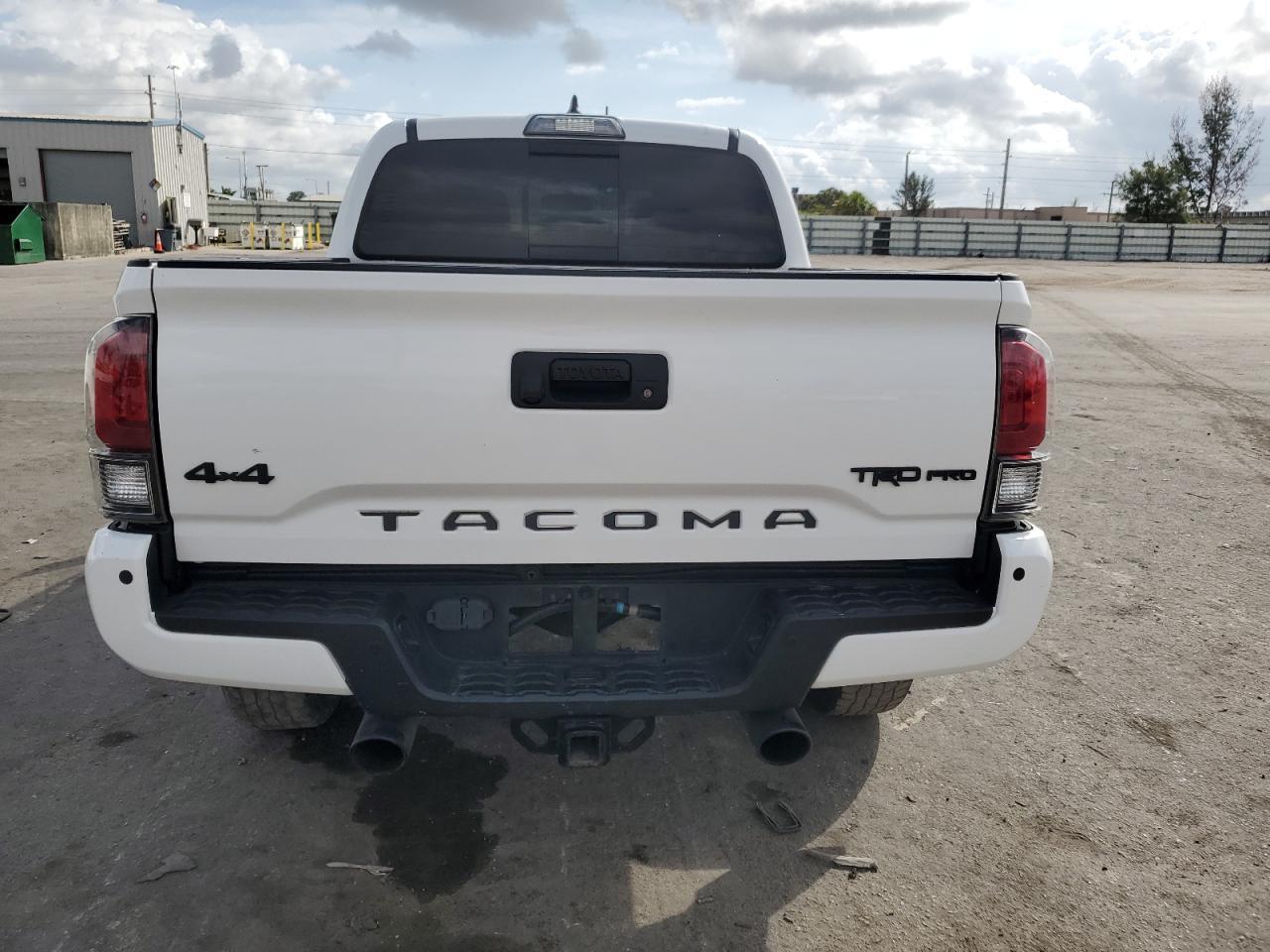 2019 TOYOTA TACOMA DOU - Фото 6