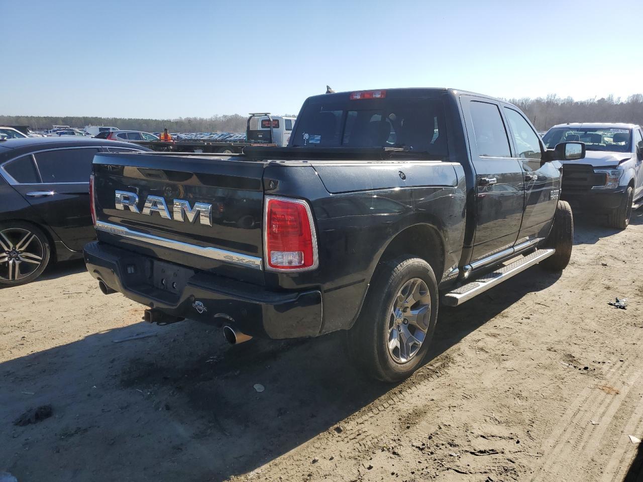 2017 RAM 1500 LONGH - Фото 3