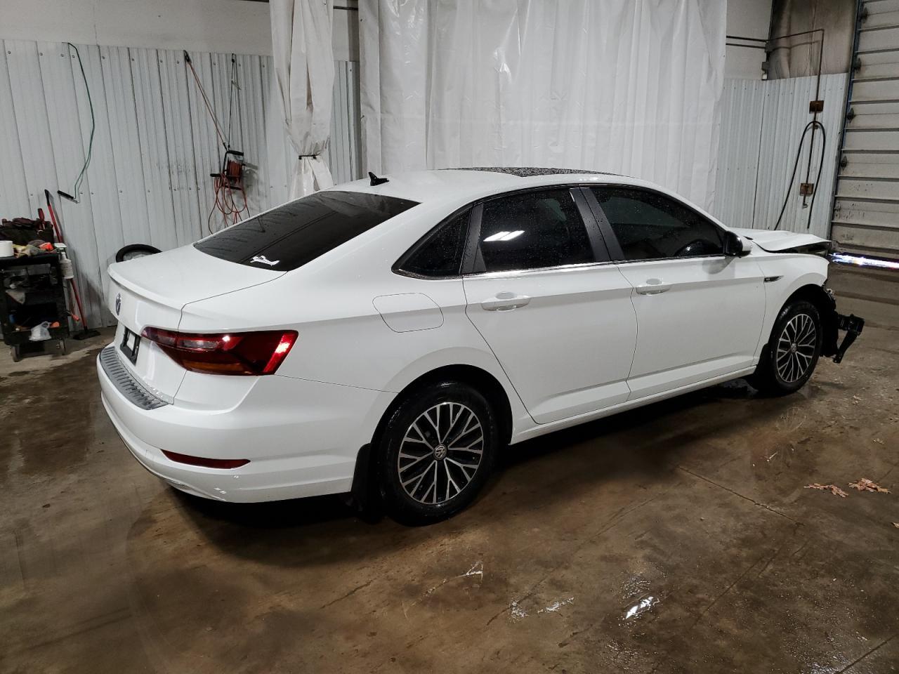 2019 VOLKSWAGEN JETTA SEL - Фото 3
