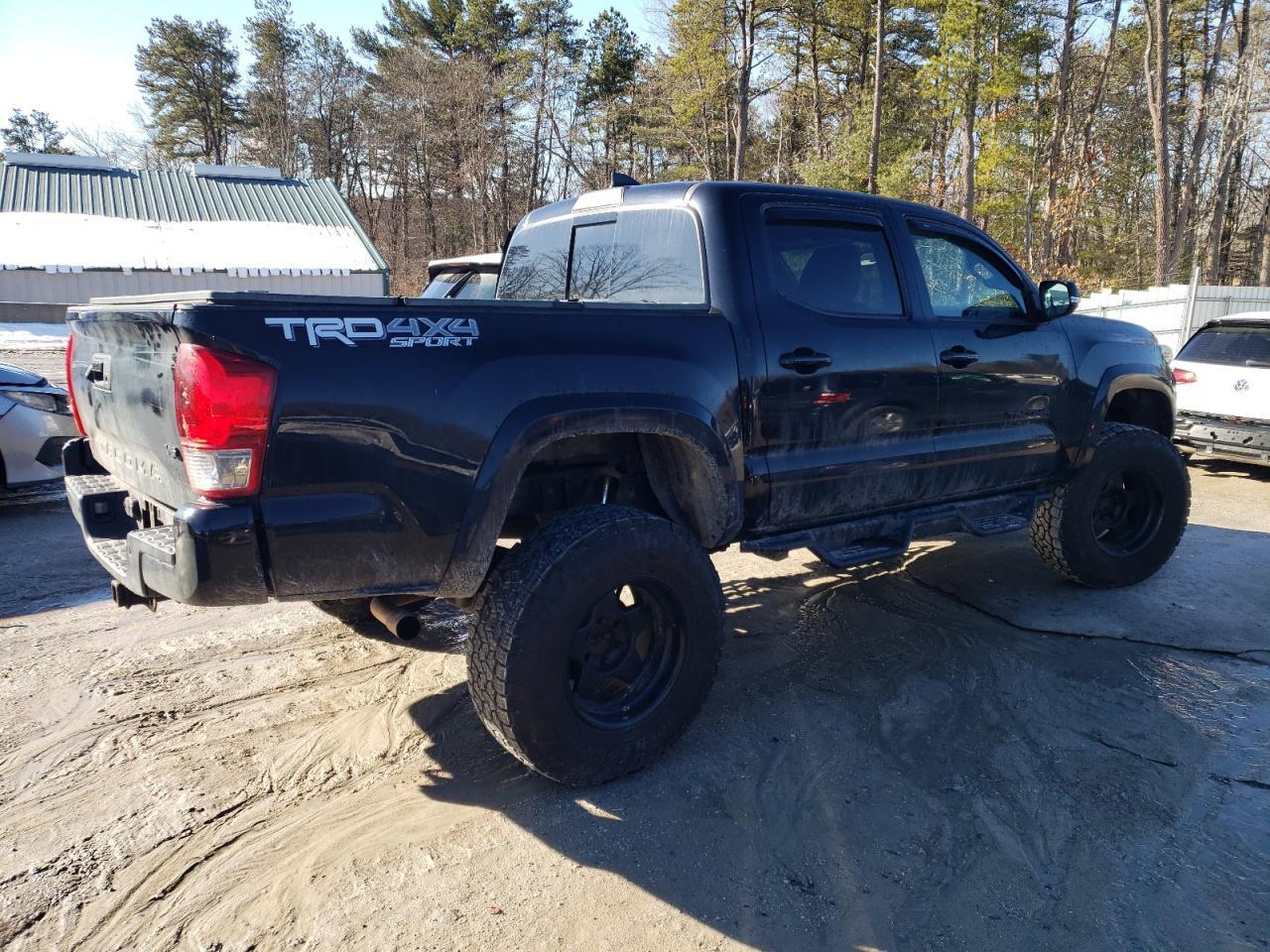 2017 TOYOTA TACOMA DOU - Фото 3