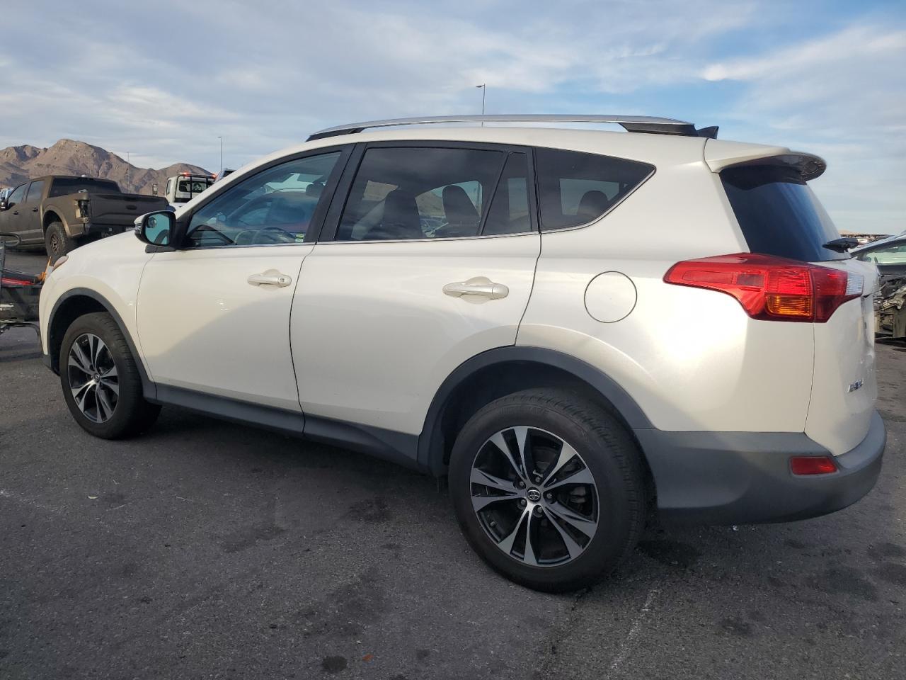 2015 TOYOTA RAV4 LIMIT - Фото 2