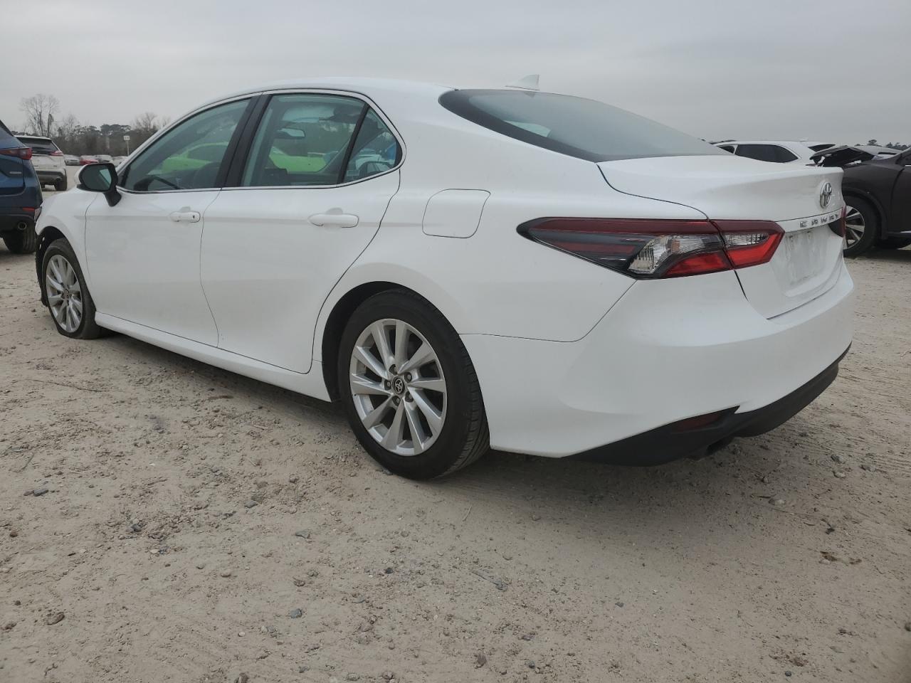 2023 TOYOTA CAMRY LE - Фото 2