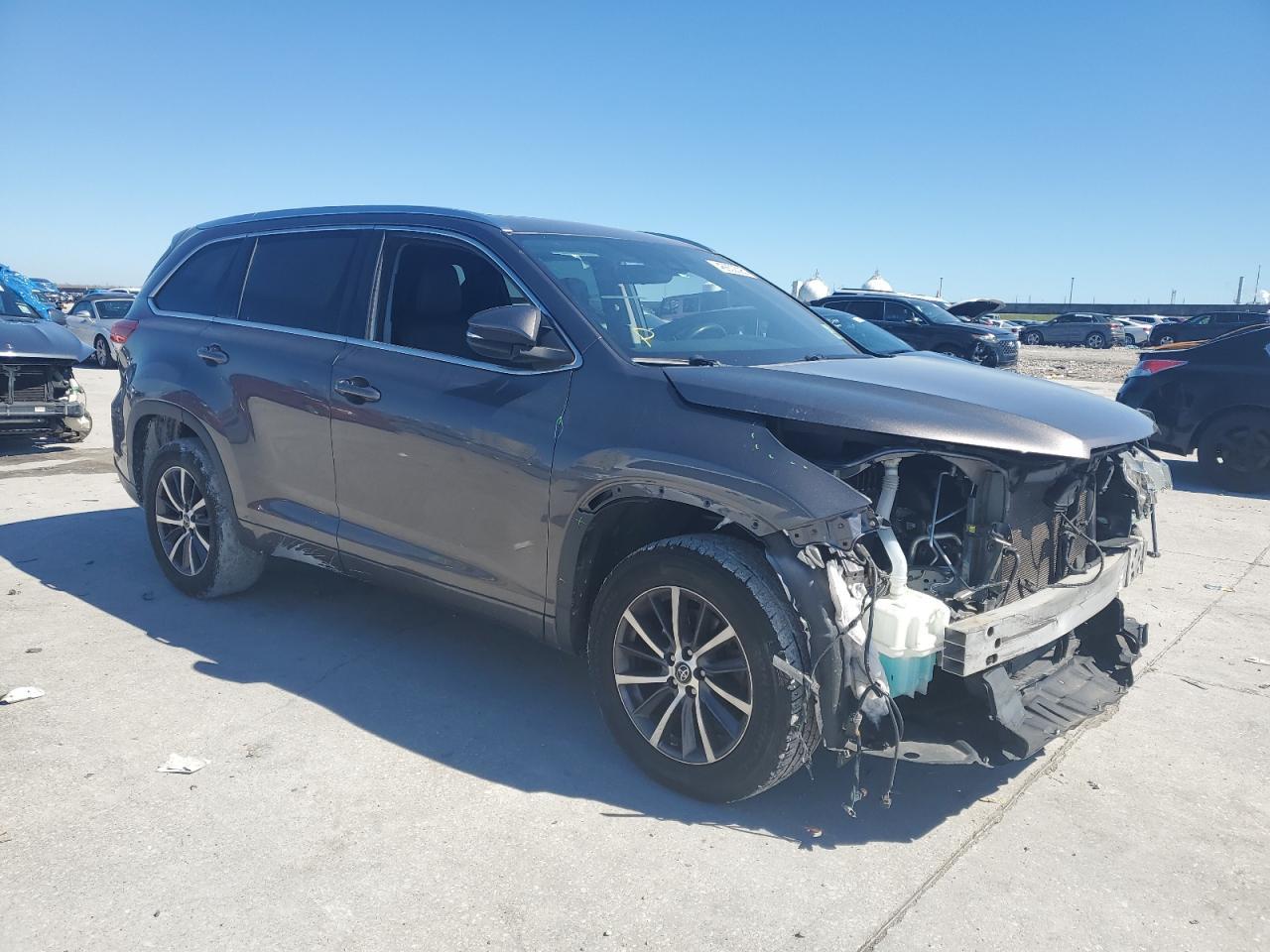 2018 TOYOTA HIGHLANDER - Image 4