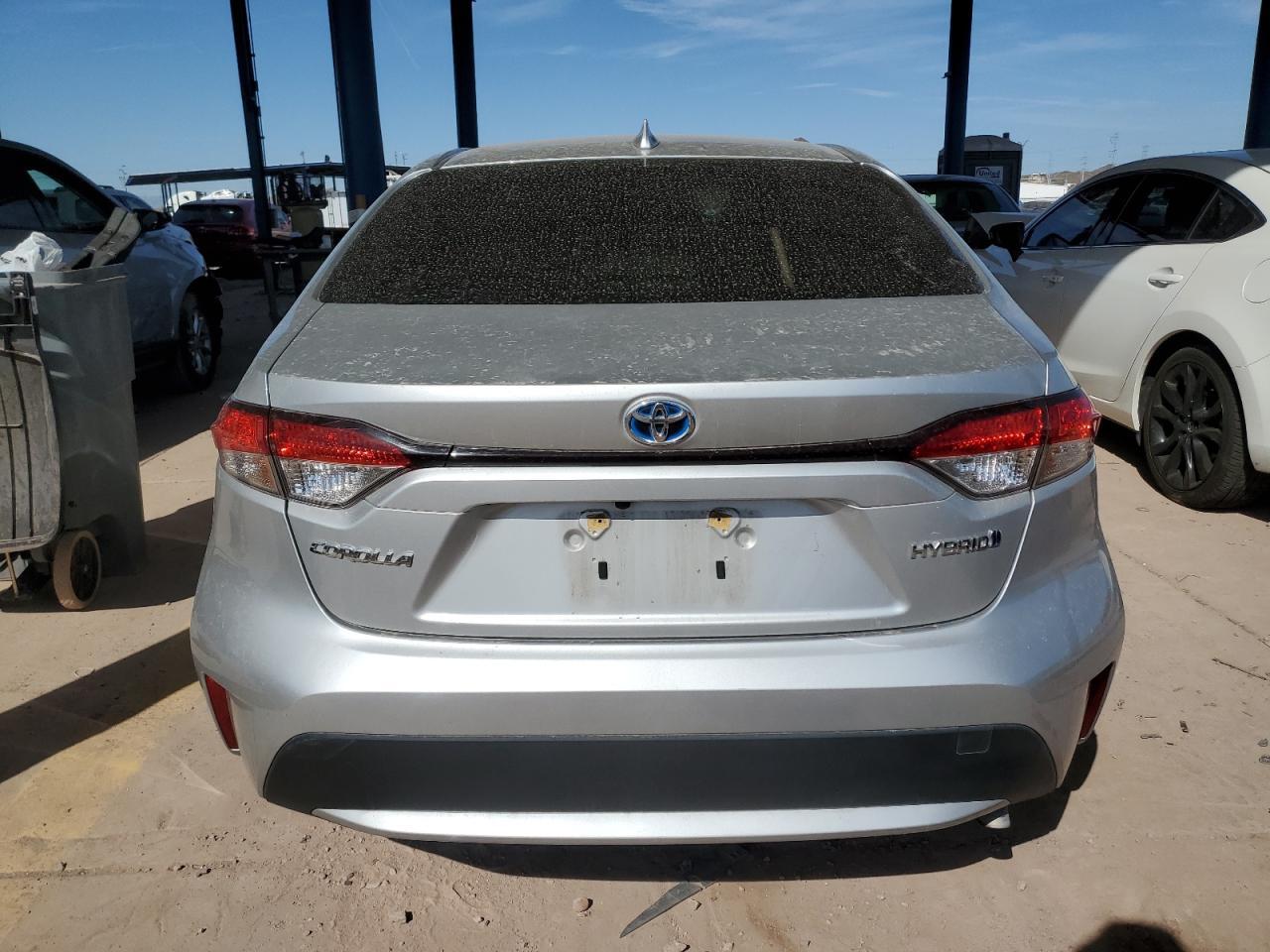 2021 TOYOTA COROLLA LE - Фото 6