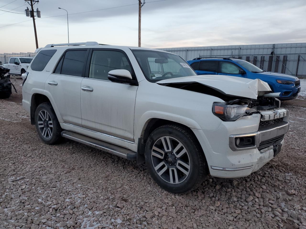 2018 TOYOTA 4RUNNER SR - Фото 4