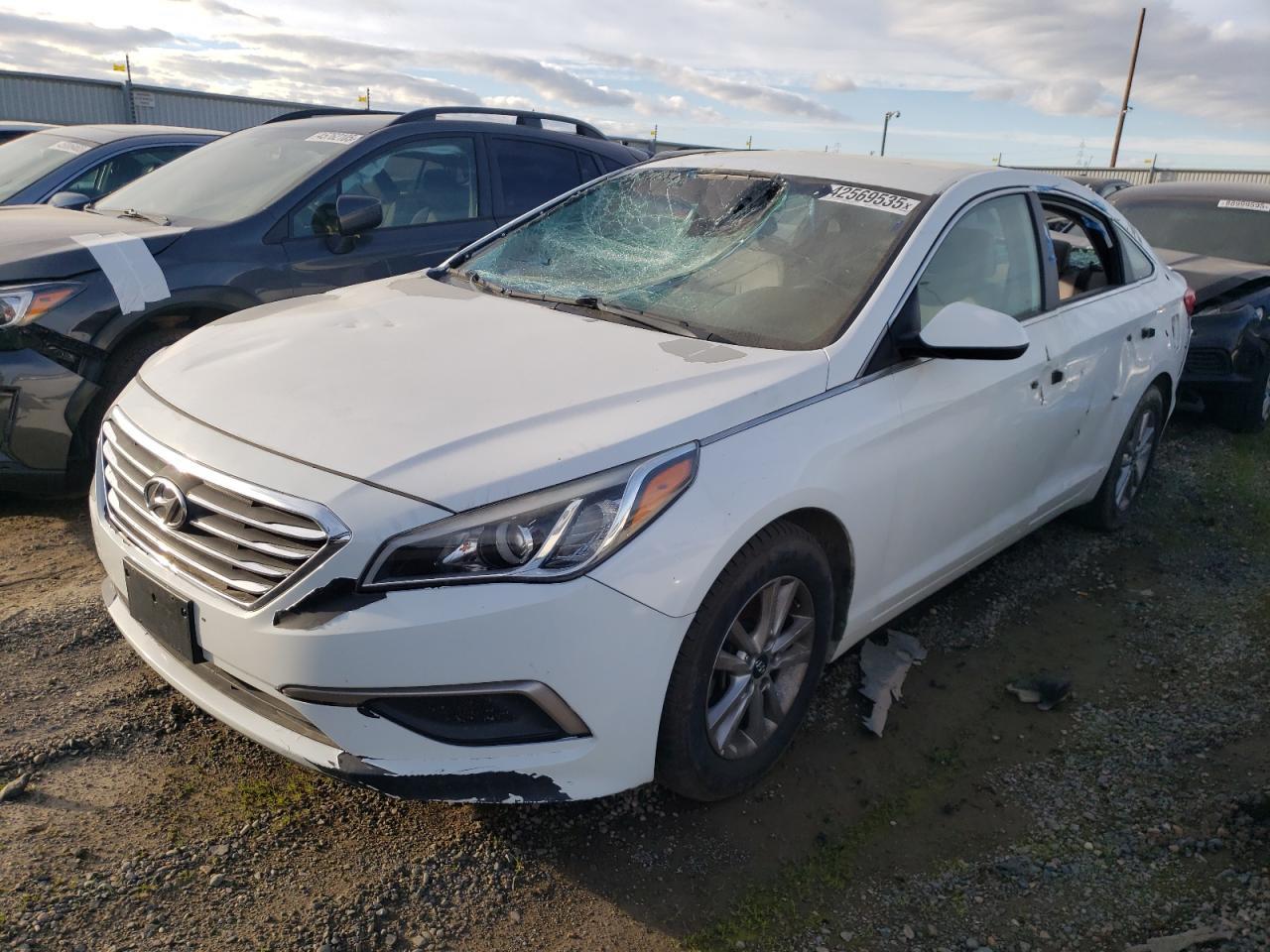2017 HYUNDAI SONATA SE