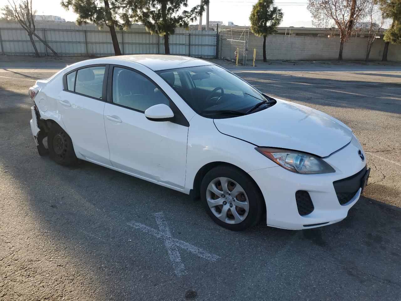 2013 MAZDA 3 I - Фото 4