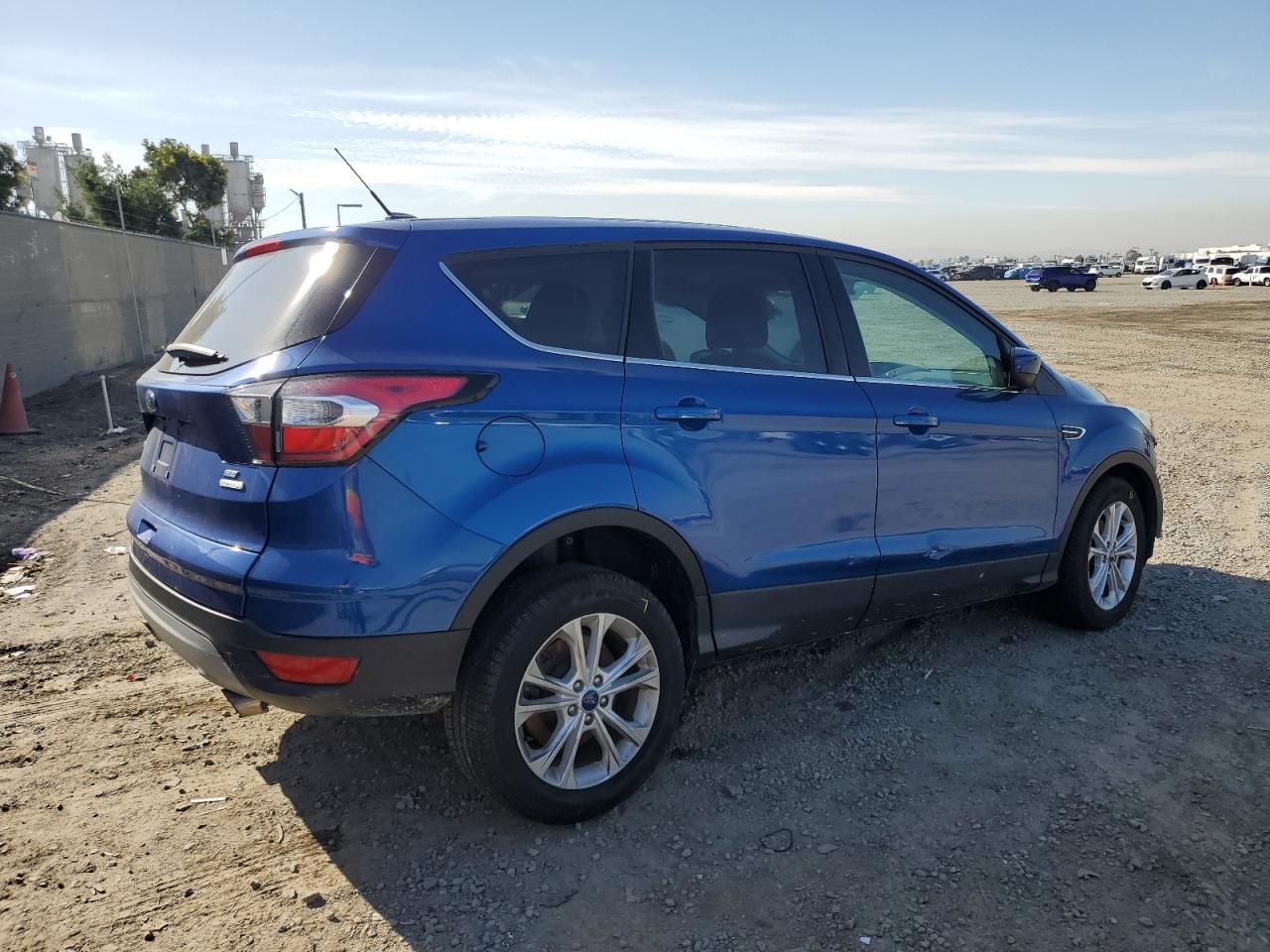 2017 FORD ESCAPE SE - Image 3