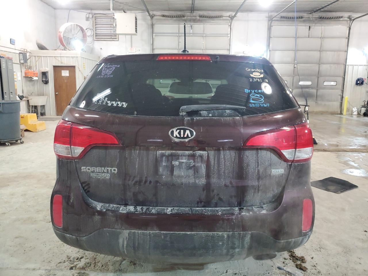 2015 KIA SORENTO LX - Image 6