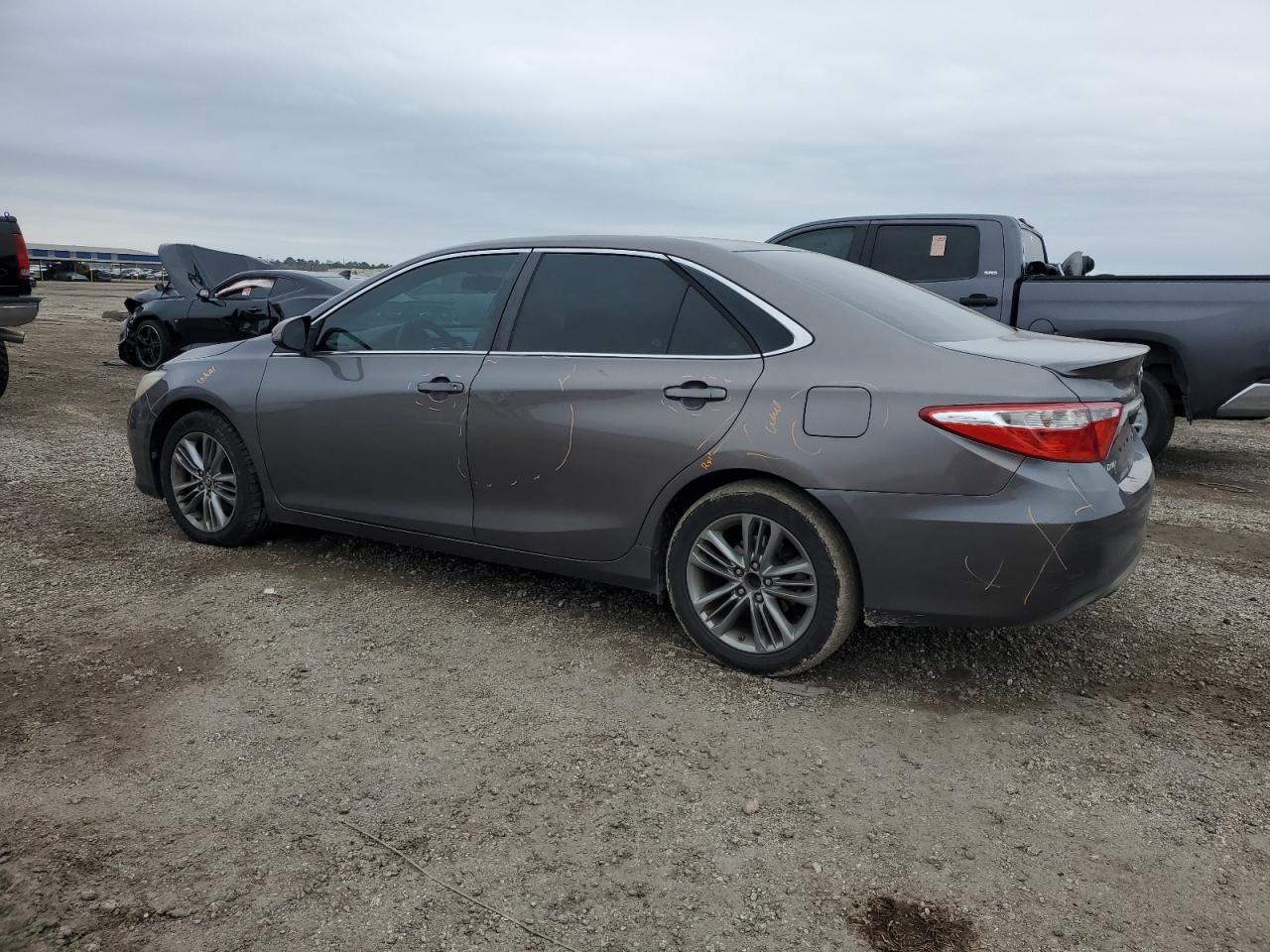 2015 TOYOTA CAMRY LE - Фото 2