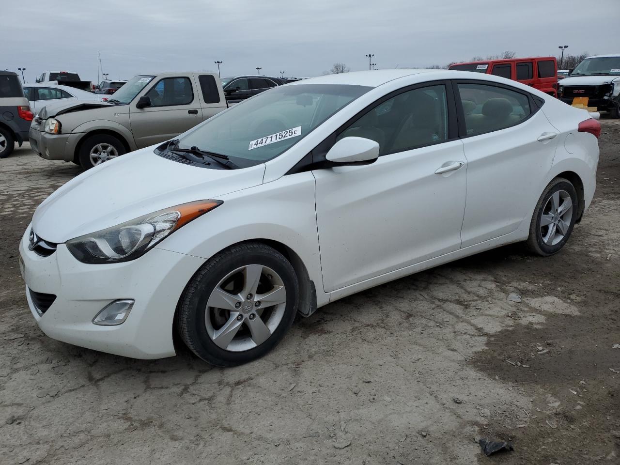2013 HYUNDAI ELANTRA GL