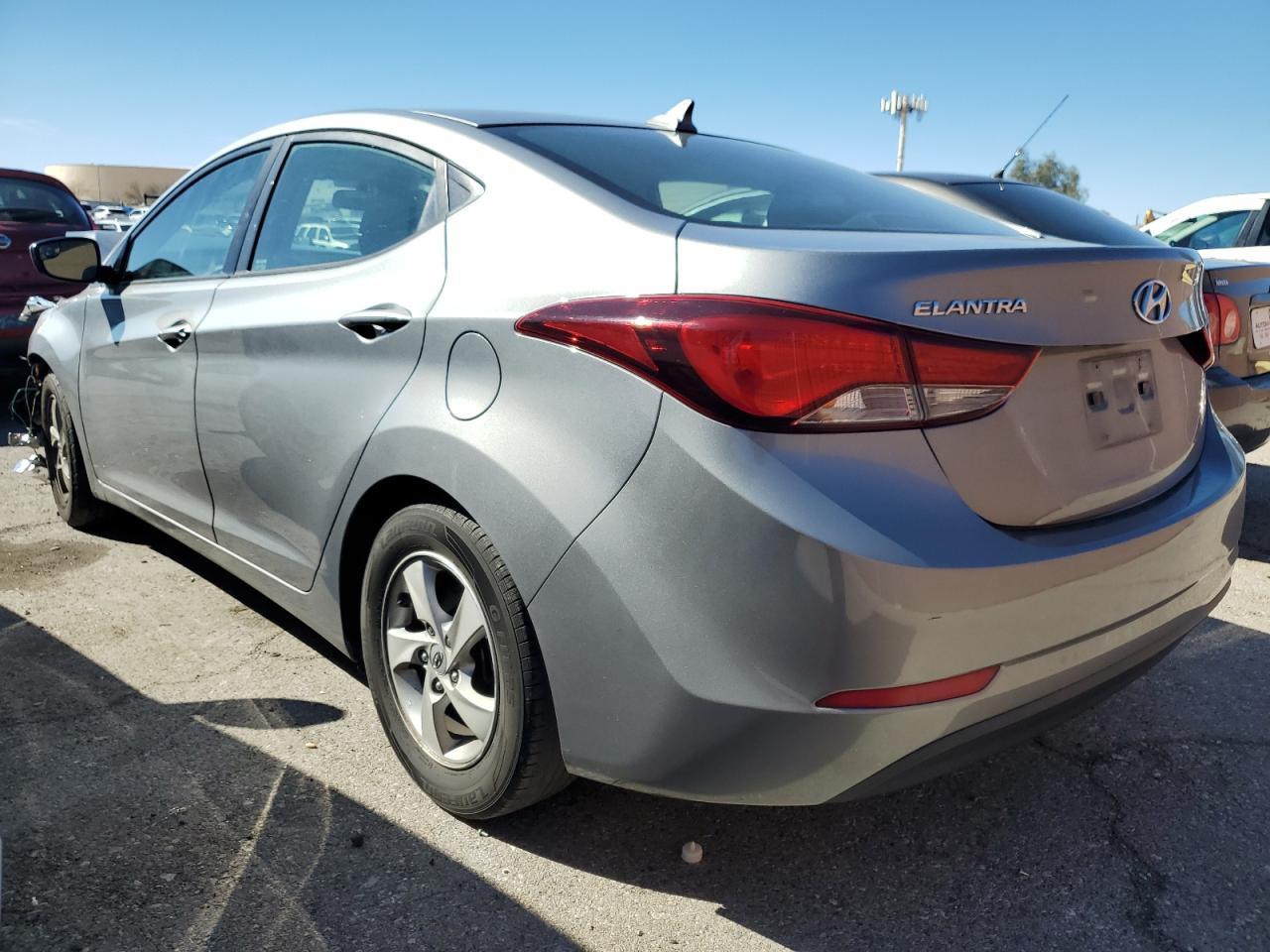 2015 HYUNDAI ELANTRA SE - Image 2