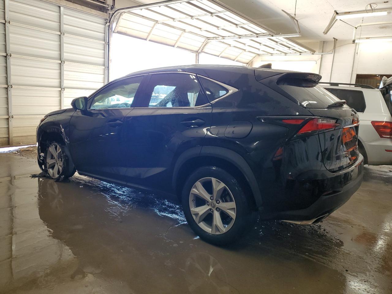 2017 LEXUS NX 200T BA - Фото 2