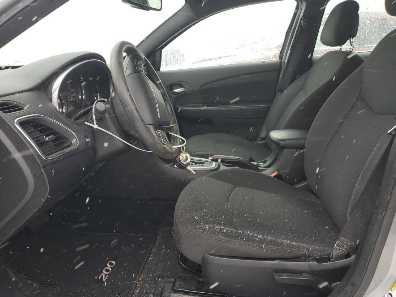 2013 CHRYSLER 200 LX - Фото 7
