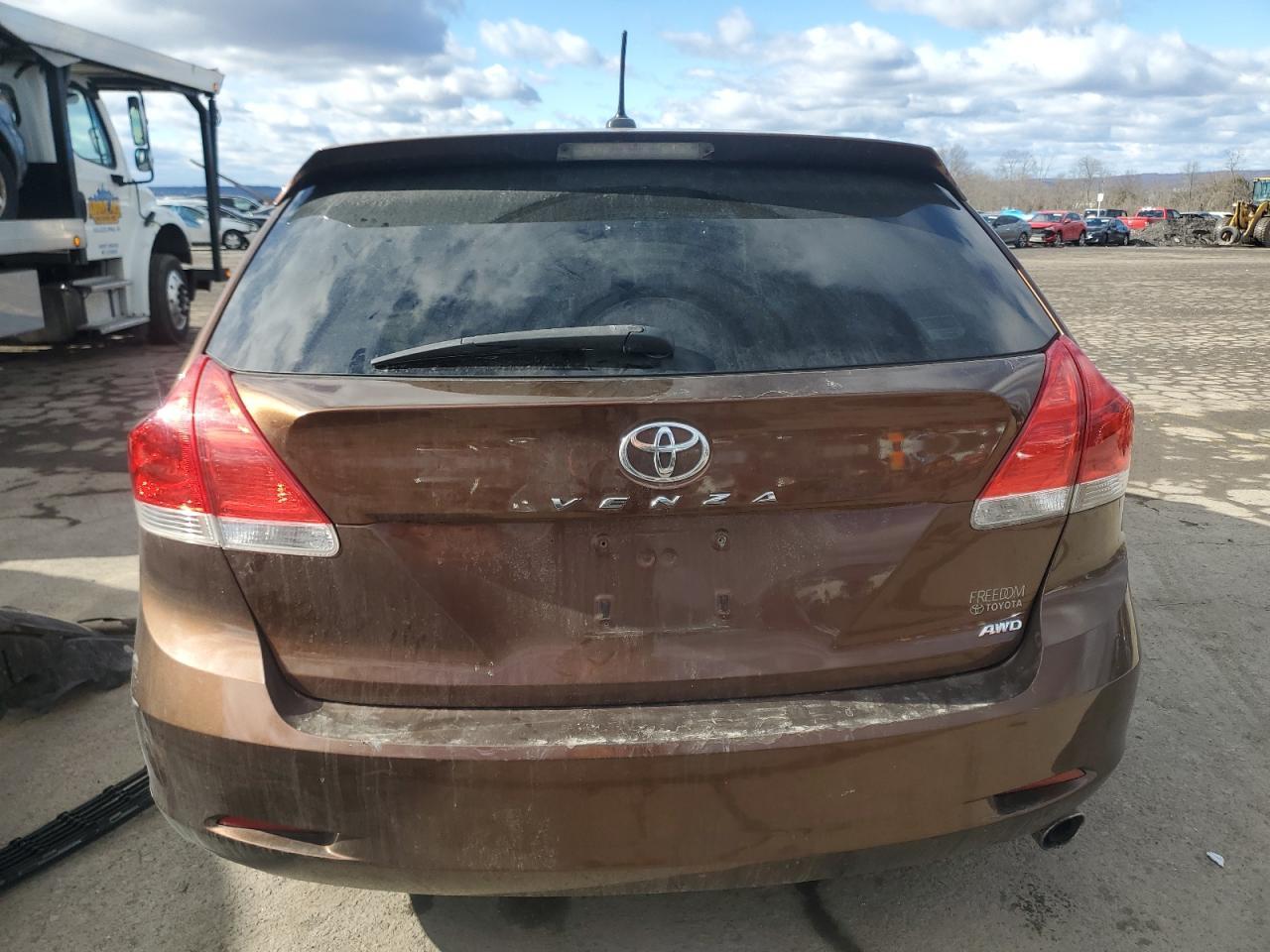 2011 TOYOTA VENZA - Фото 6
