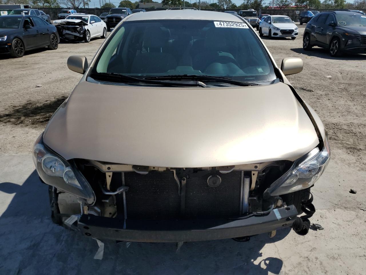2013 TOYOTA COROLLA BA - Фото 5