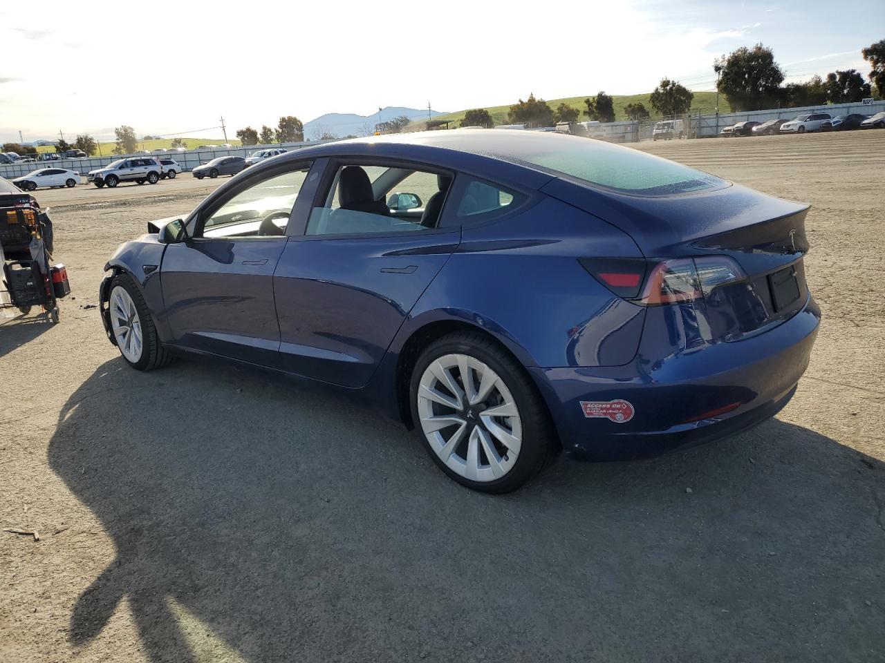 2023 TESLA MODEL 3 - Фото 2