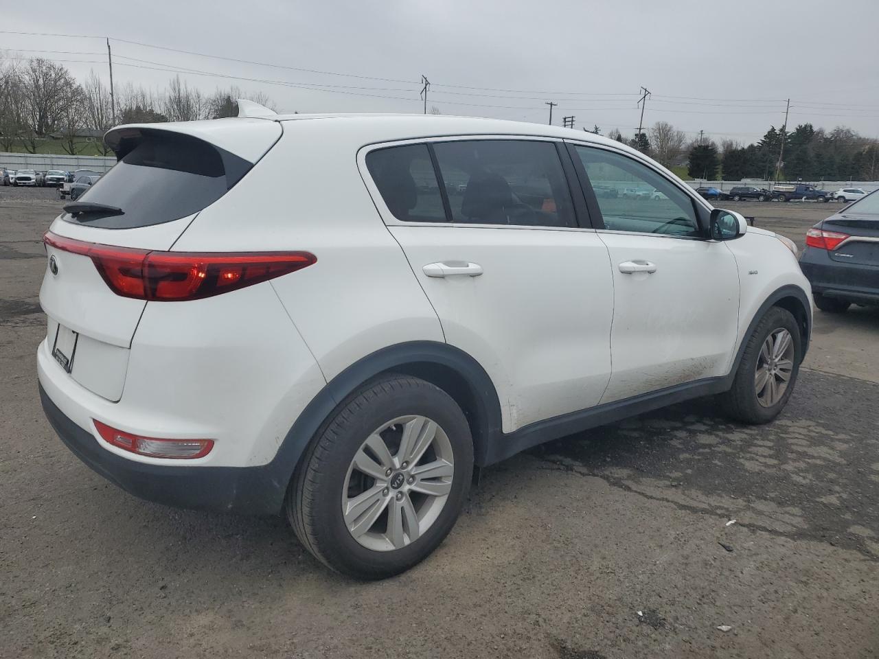 2017 KIA SPORTAGE L - Фото 3