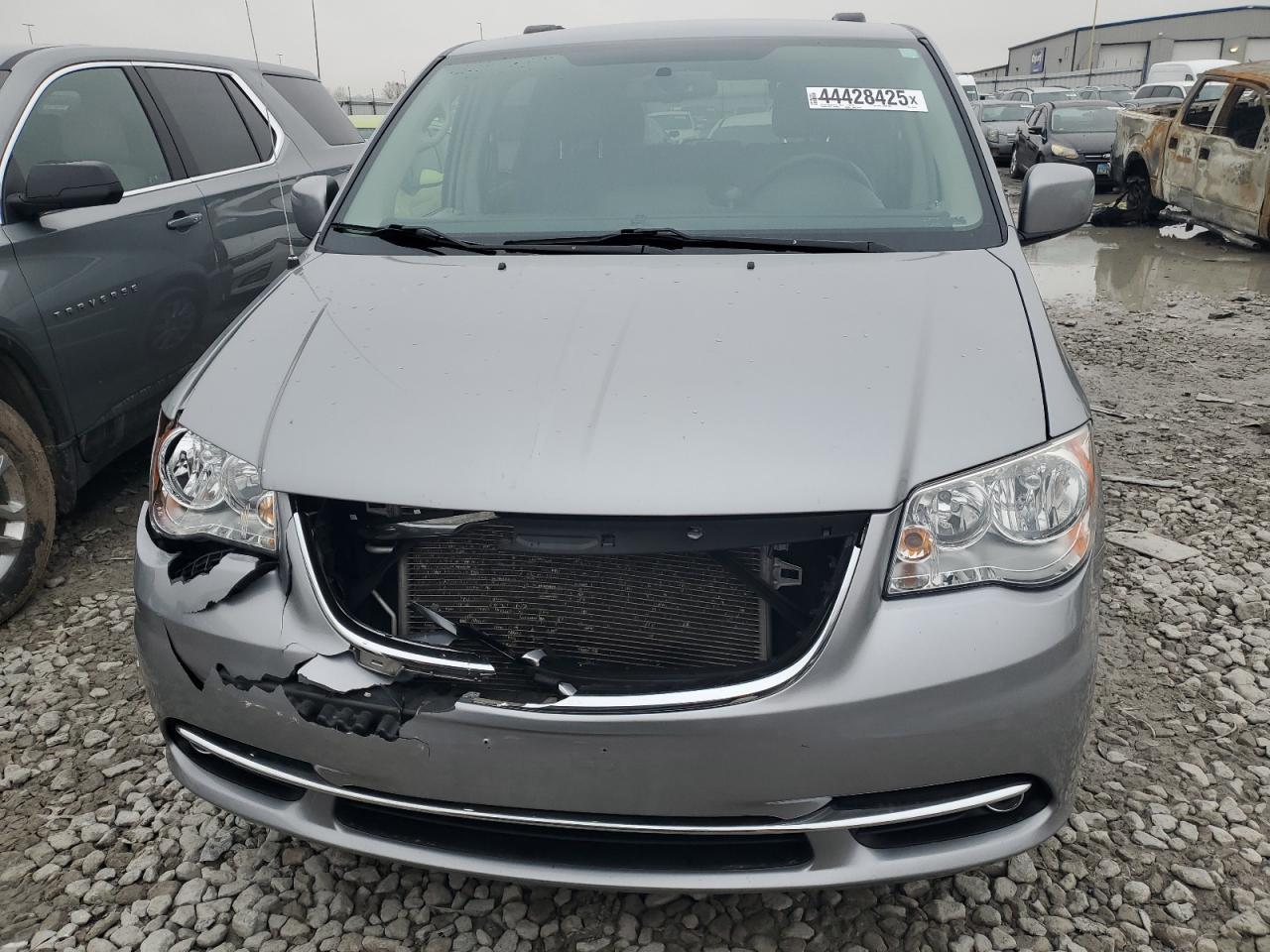 2014 CHRYSLER TOWN & COU - Image 5