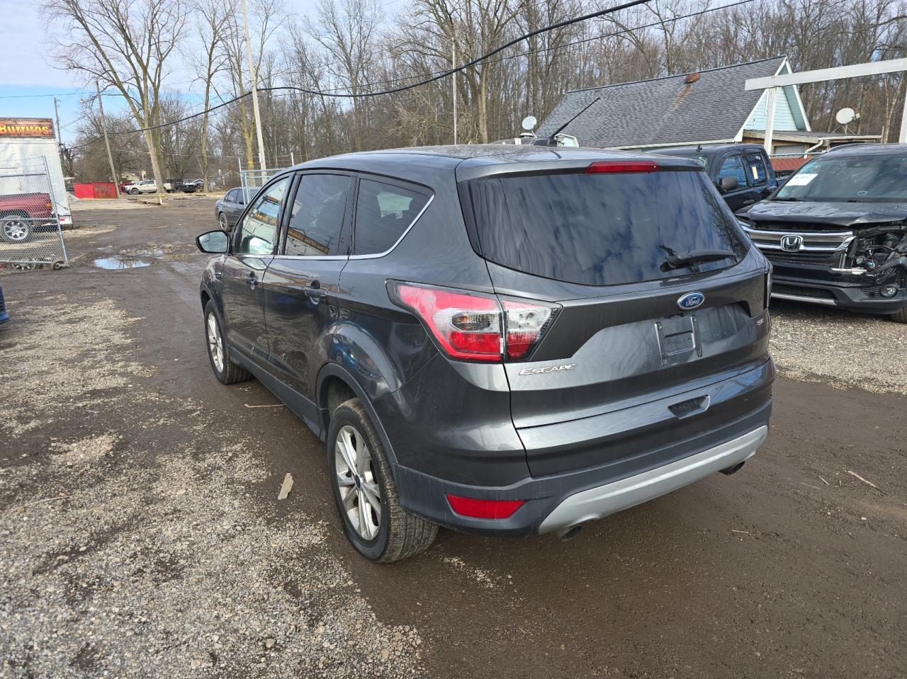 2017 FORD ESCAPE SE - Фото 3