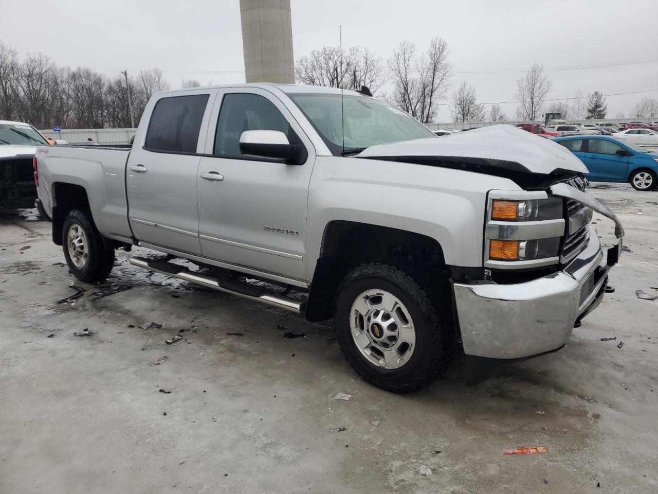 2017 CHEVROLET SILVERADO - Image 4