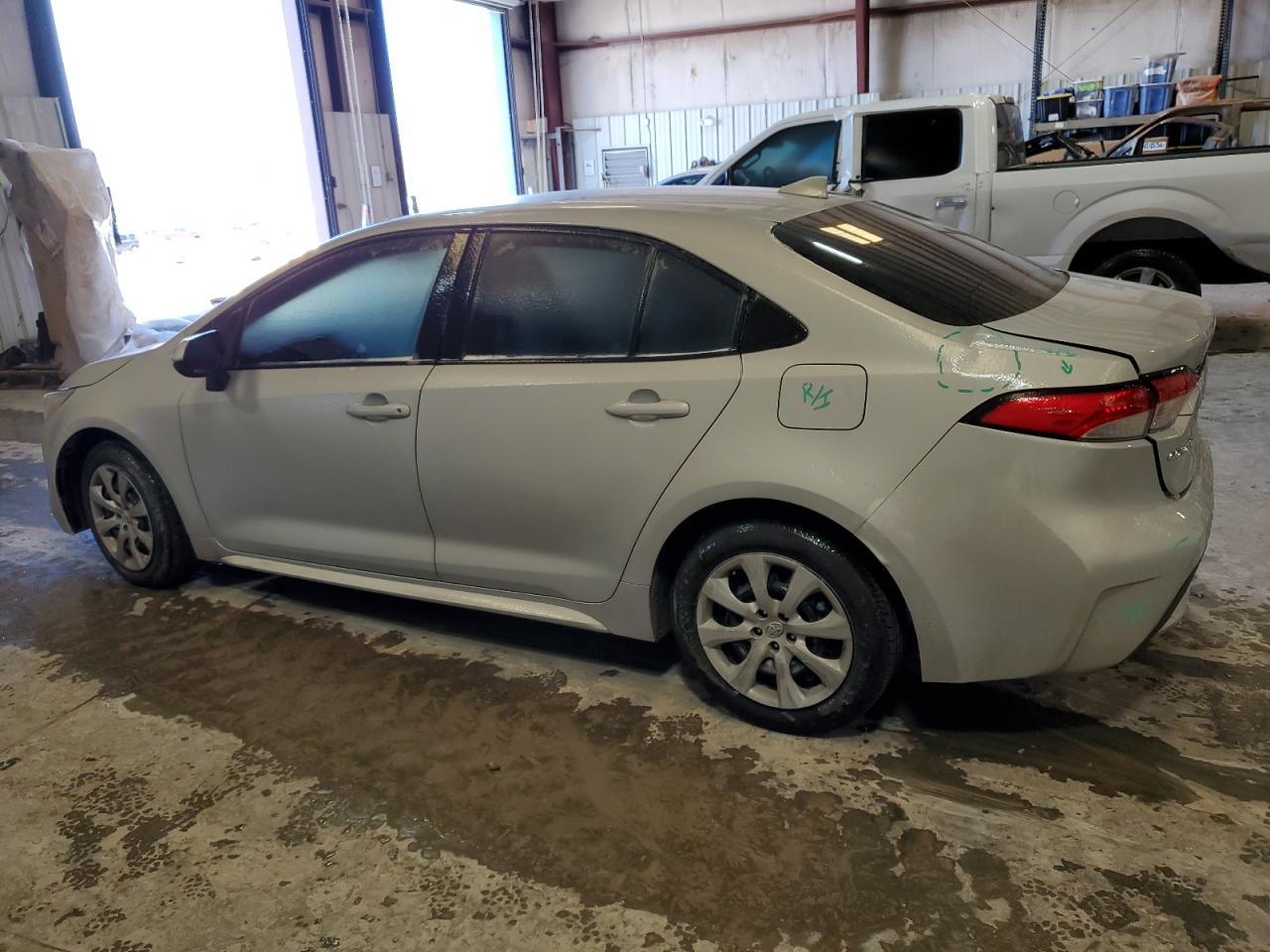 2021 TOYOTA COROLLA LE - Фото 2
