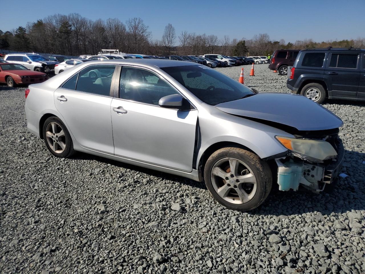2014 TOYOTA CAMRY L - Image 4