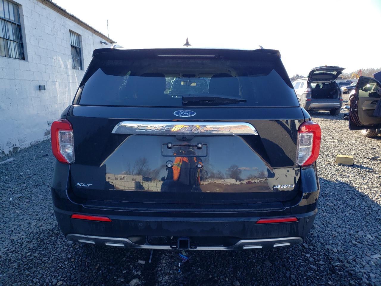 2022 FORD EXPLORER X - Фото 6