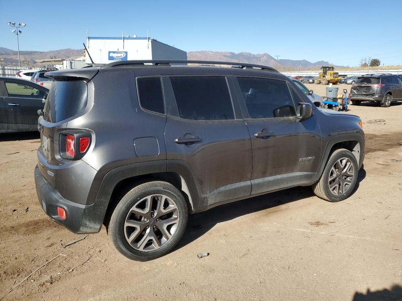 2017 JEEP RENEGADE L - Image 3