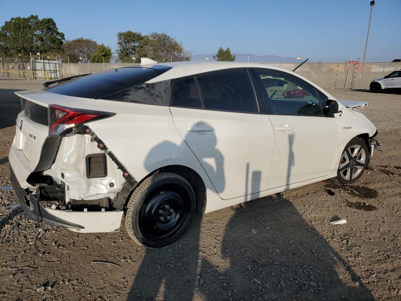 2016 TOYOTA PRIUS - Image 3