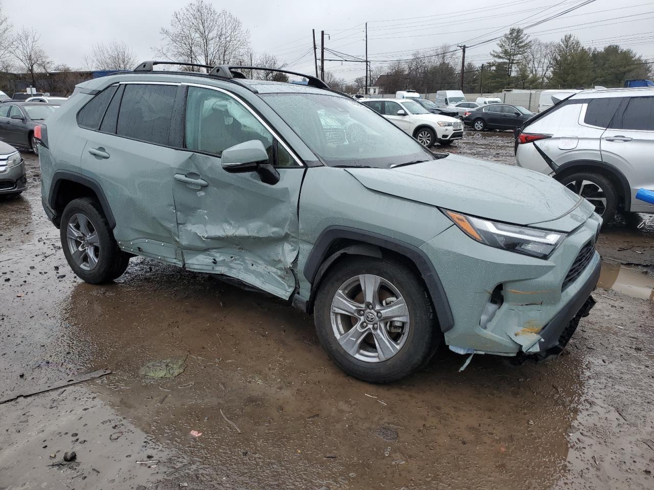 2022 TOYOTA RAV4 XLE - Image 4