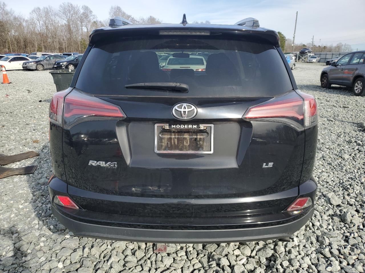 2016 TOYOTA RAV4 LE - Фото 6