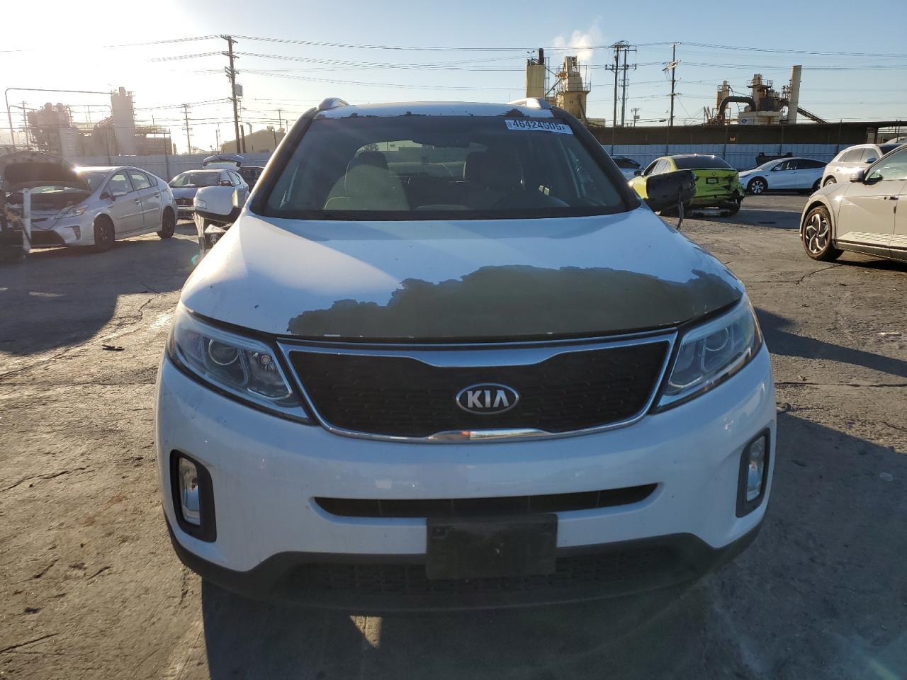 2014 KIA SORENTO LX - Image 5