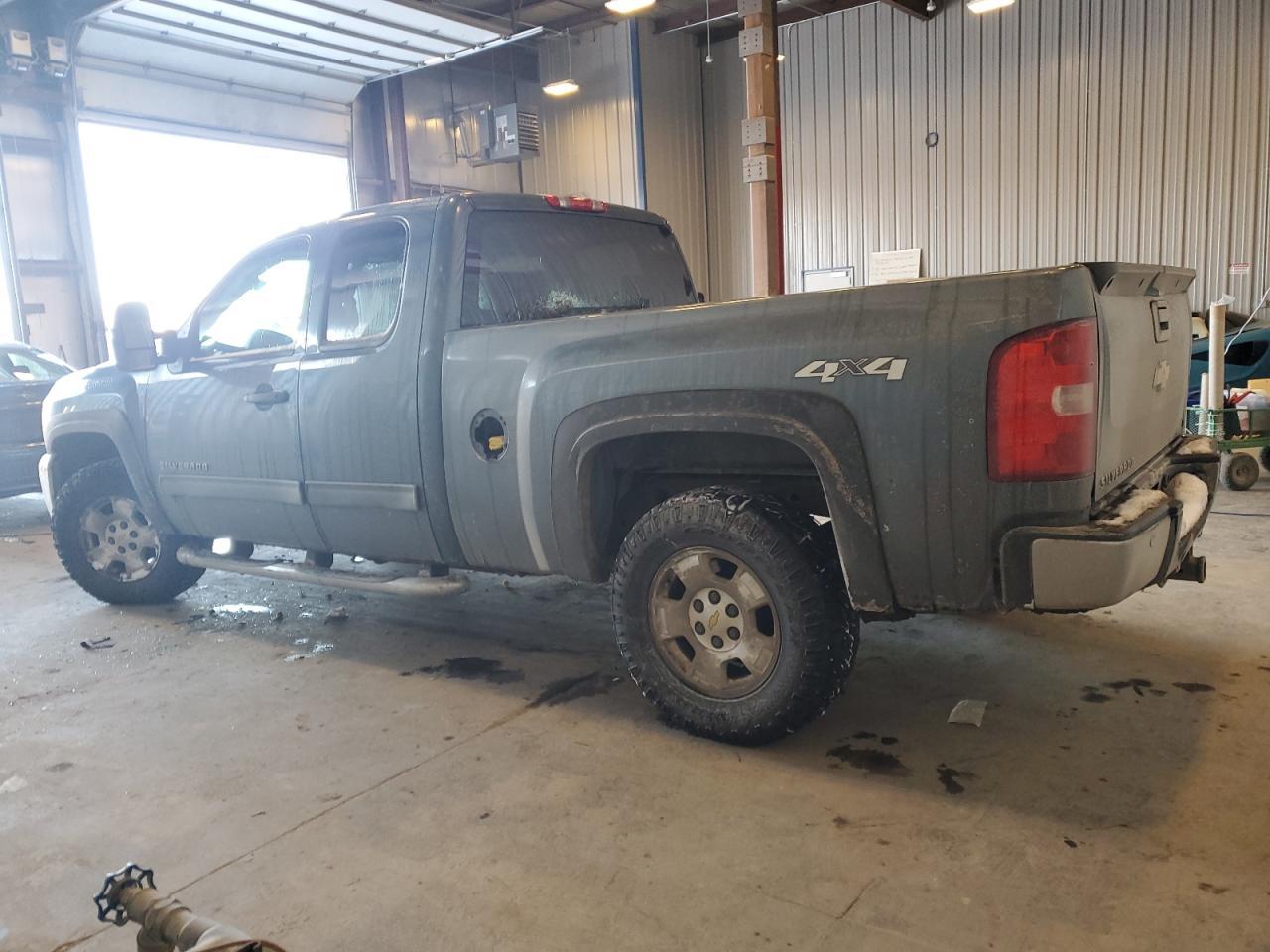 2013 CHEVROLET SILVERADO - Image 2
