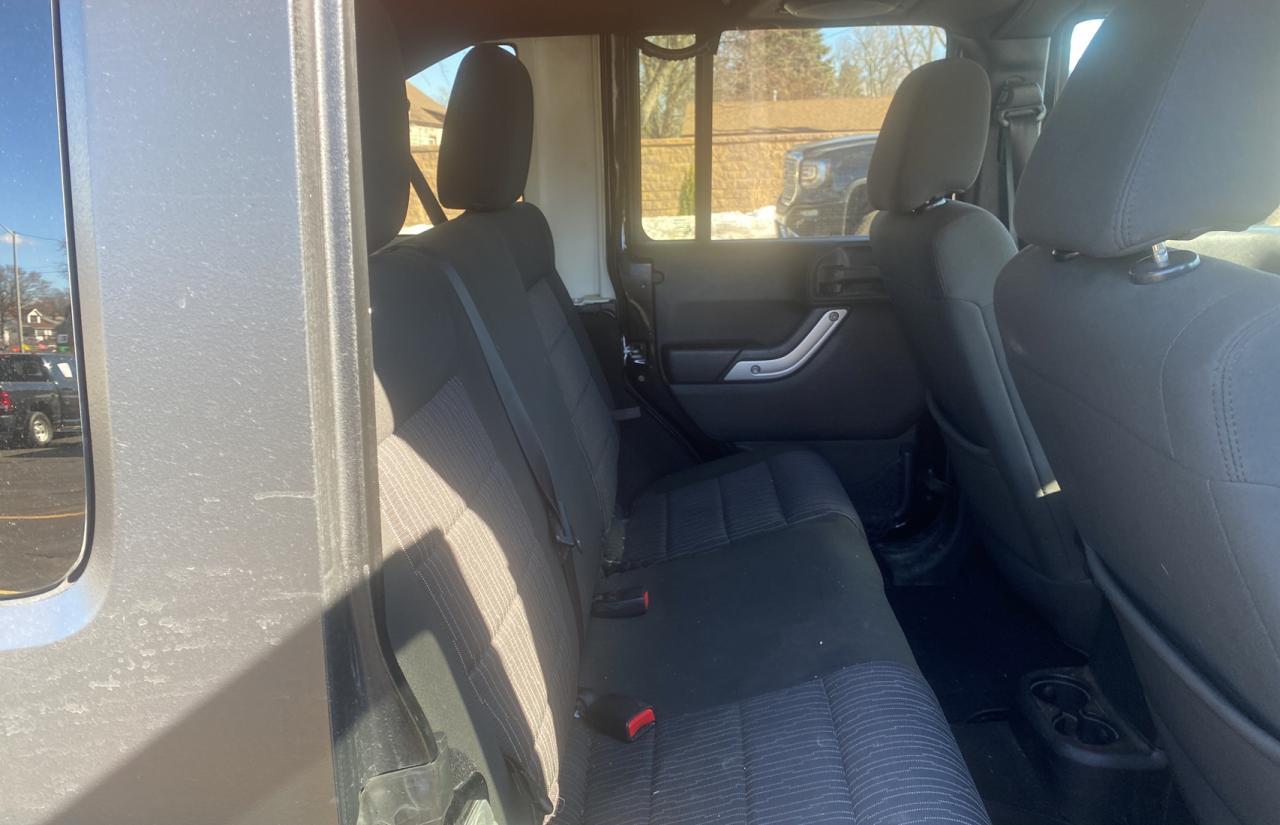 2012 JEEP WRANGLER U - Image 6