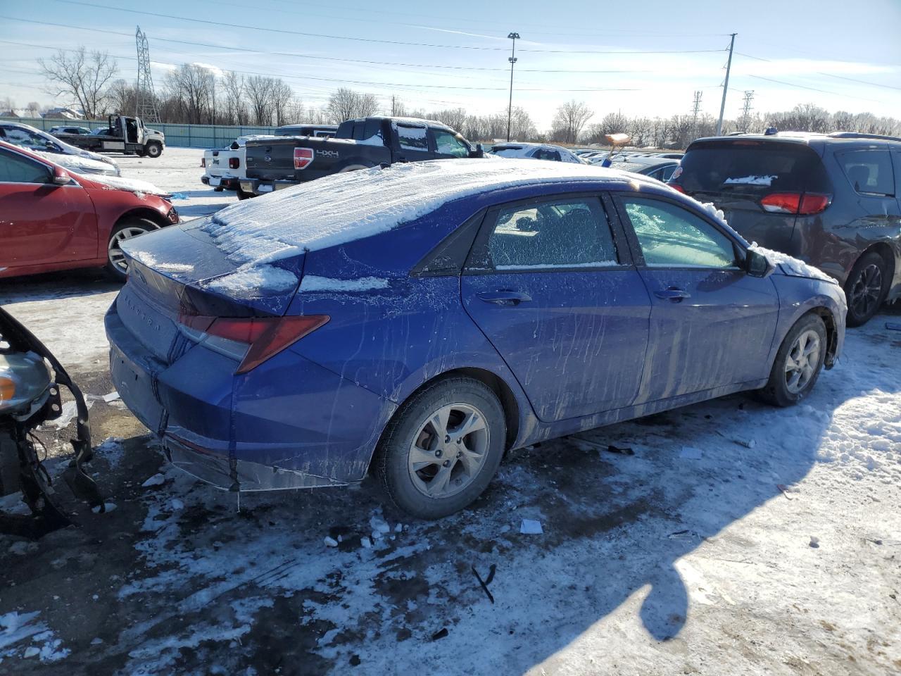 2022 HYUNDAI ELANTRA SE - Фото 3
