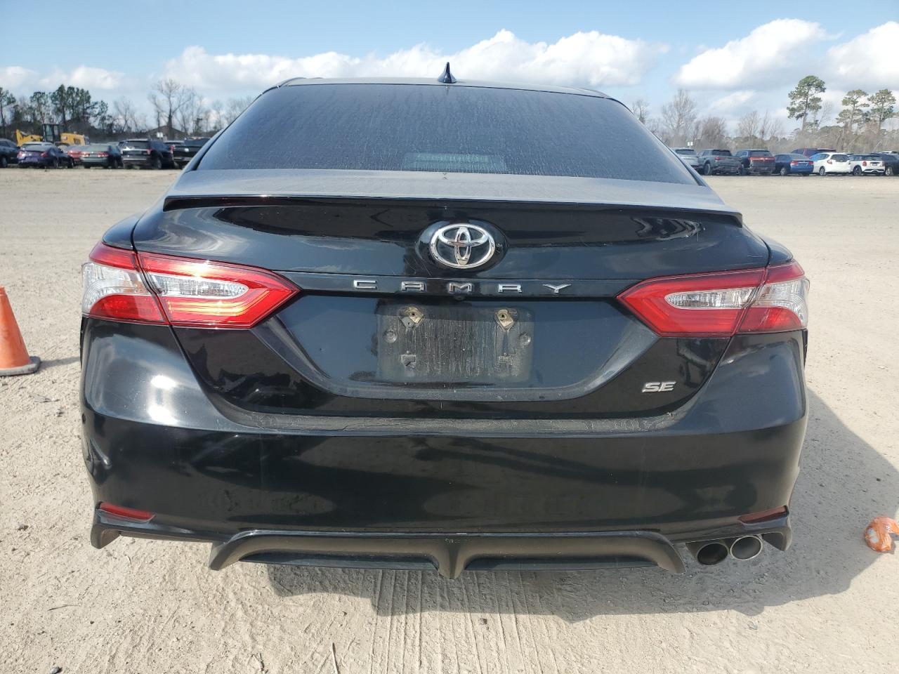 2020 TOYOTA CAMRY SE - Image 6