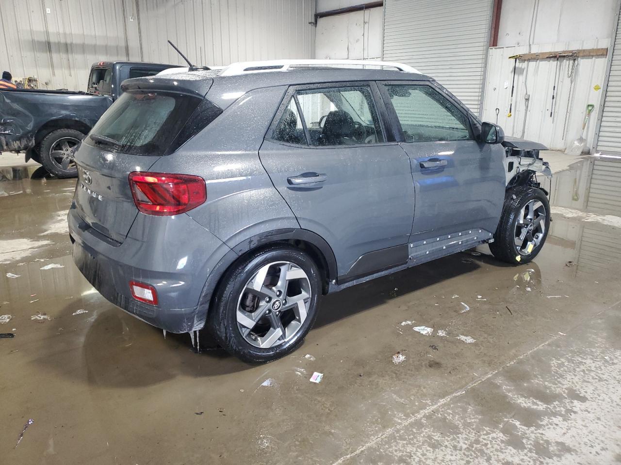 2023 HYUNDAI VENUE SEL - Image 3
