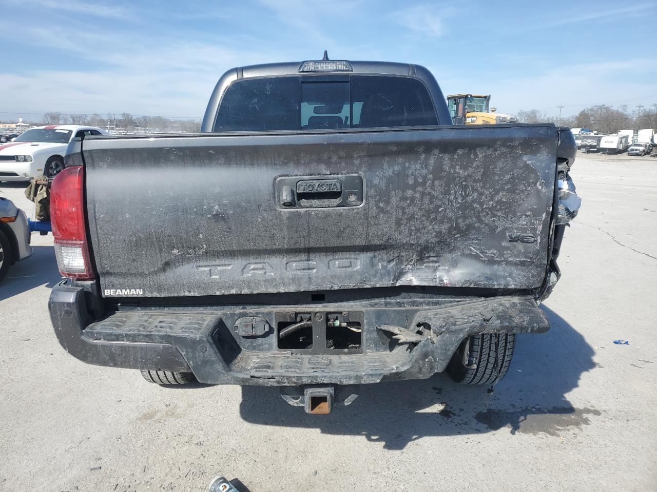 2019 TOYOTA TACOMA DOU - Фото 6