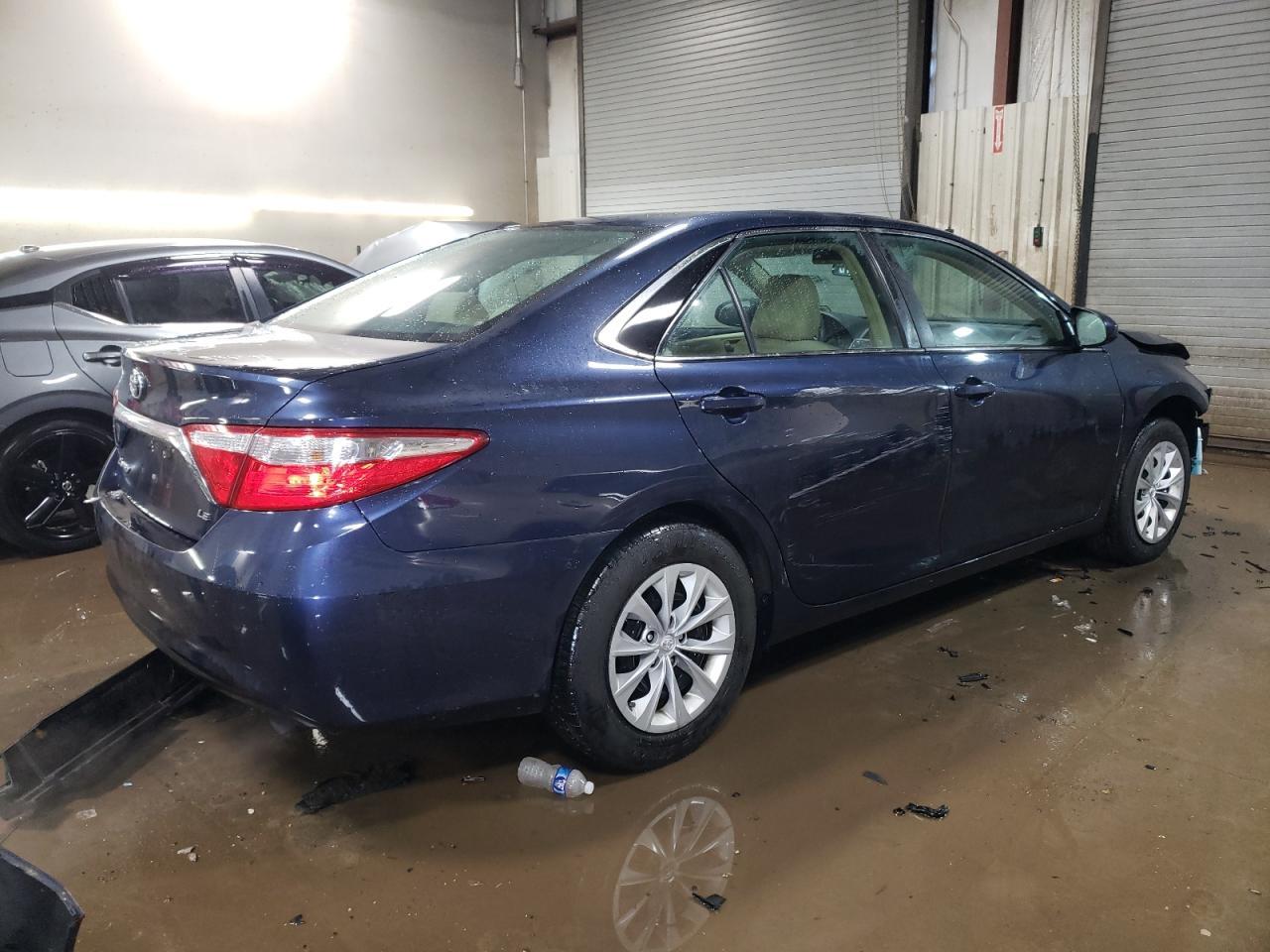 2015 TOYOTA CAMRY LE - Фото 3