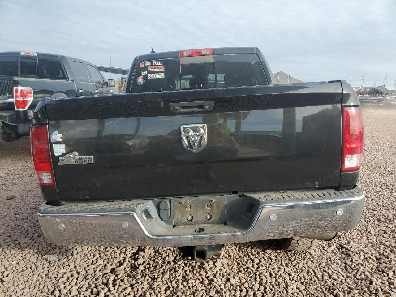 2017 RAM 1500 SLT - Image 6