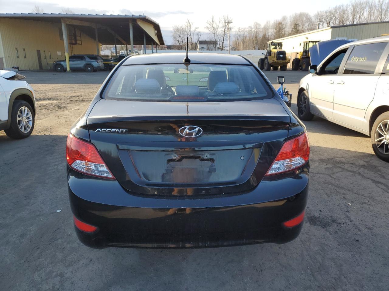 2014 HYUNDAI ACCENT GLS - Image 6