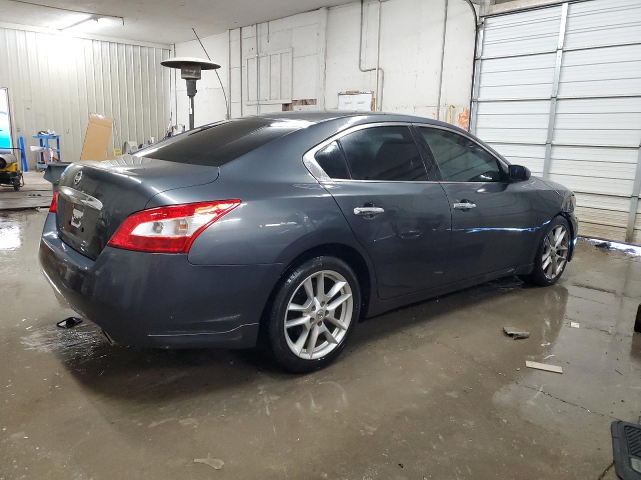 2011 NISSAN MAXIMA S - Image 3