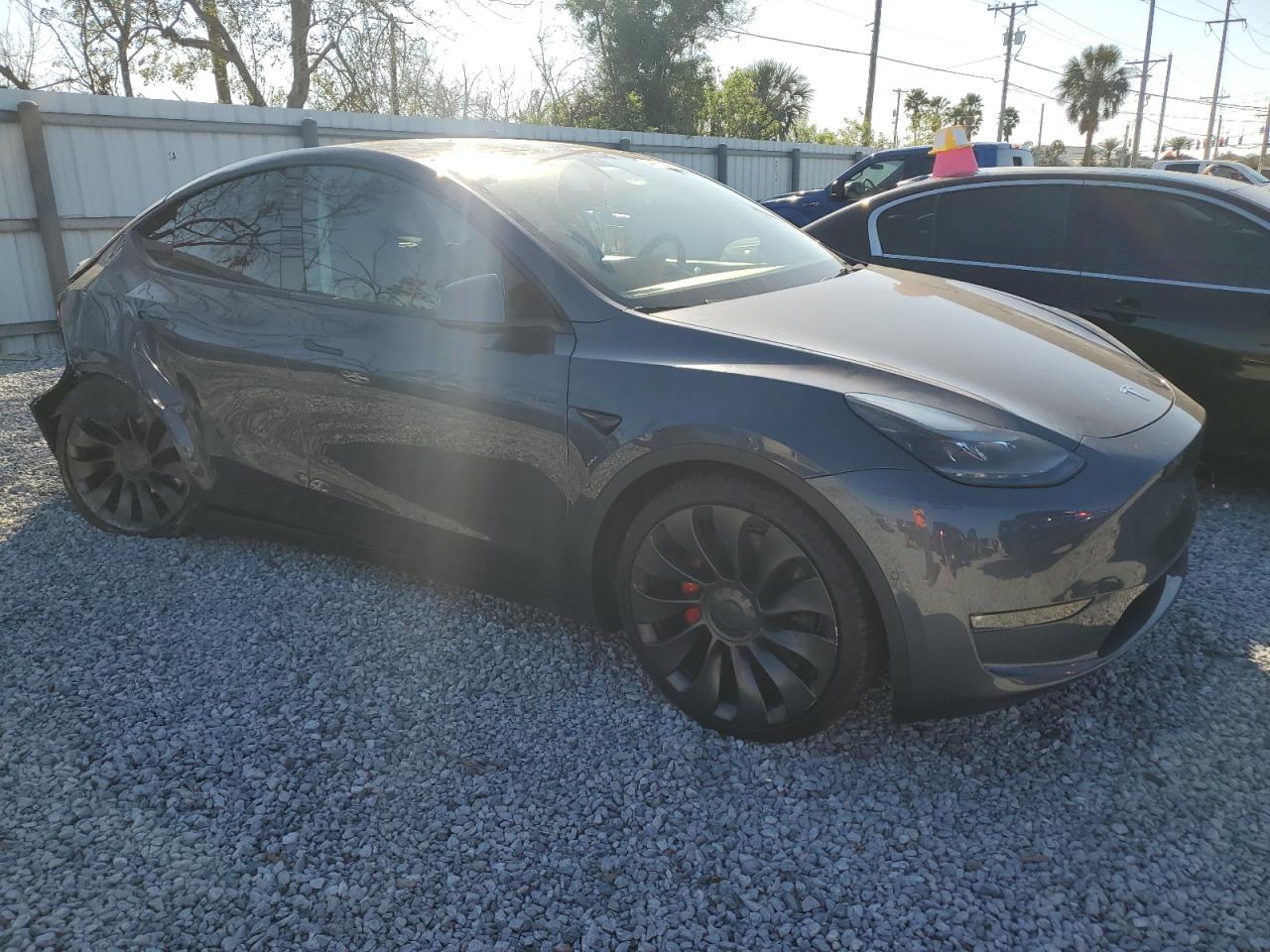 2022 TESLA MODEL Y - Image 4