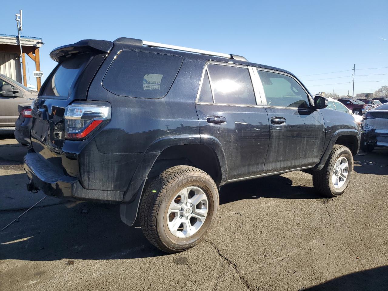 2022 TOYOTA 4RUNNER SR - Image 3